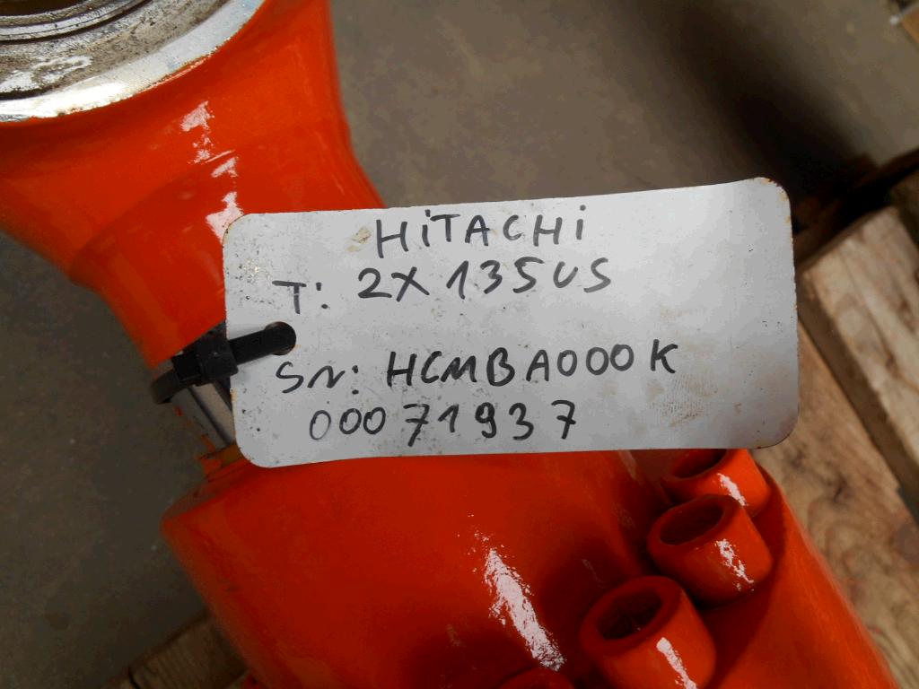 Hitachi - ZX135US